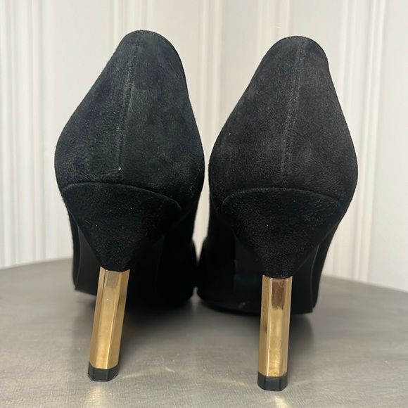 Stuart Weitzman Suede Heels - Picture 11 of 12